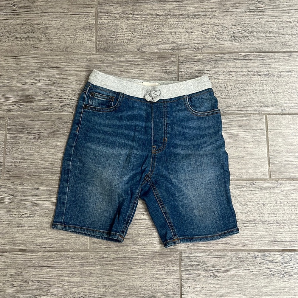 Boys Tucker and Tate shorts size 7